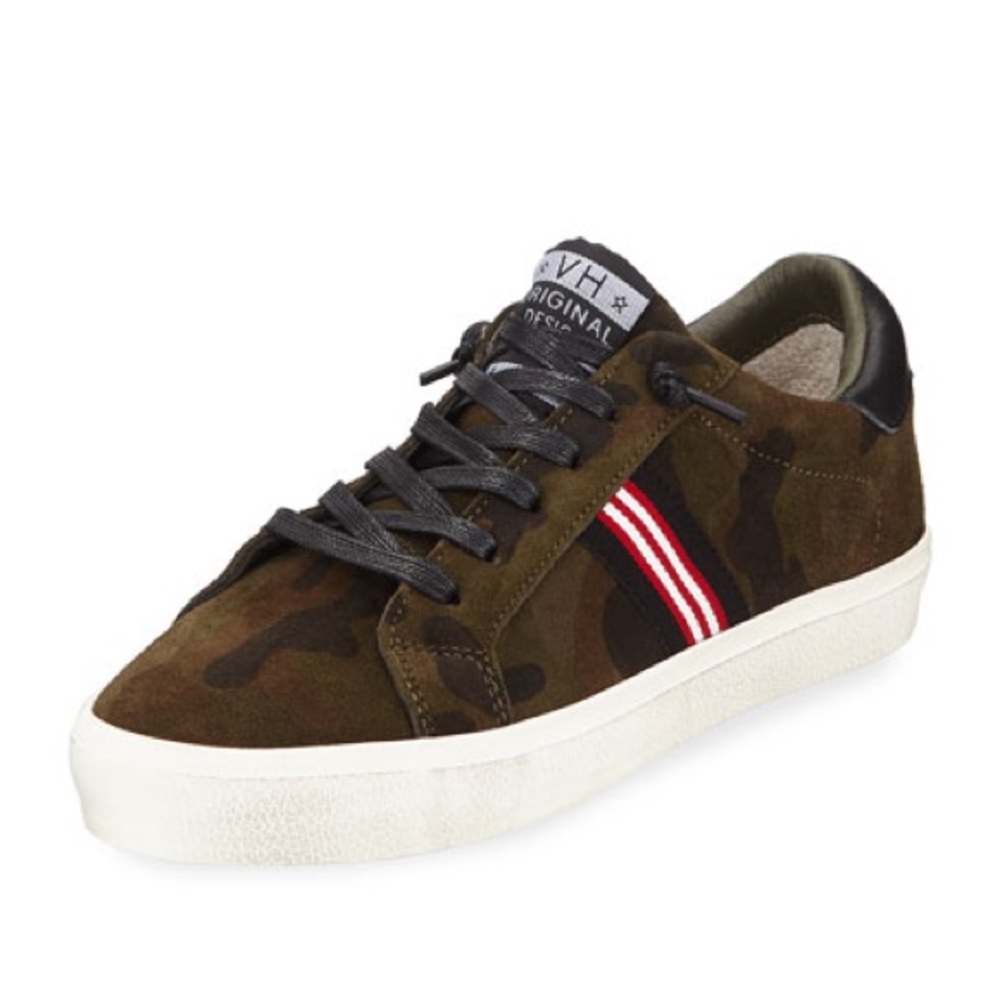 NWOT Vintage Havana Camo Sneakers size 8